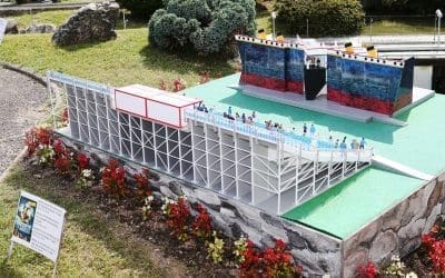 NOUVEAU MINIATURE DE TITANIC