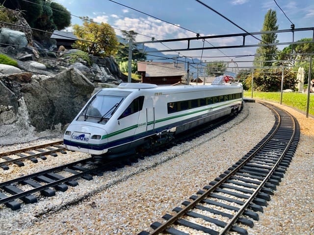 ETR 470 ARRIVE SUR LES PISTES DE LA SUISSE … MINIATURE!