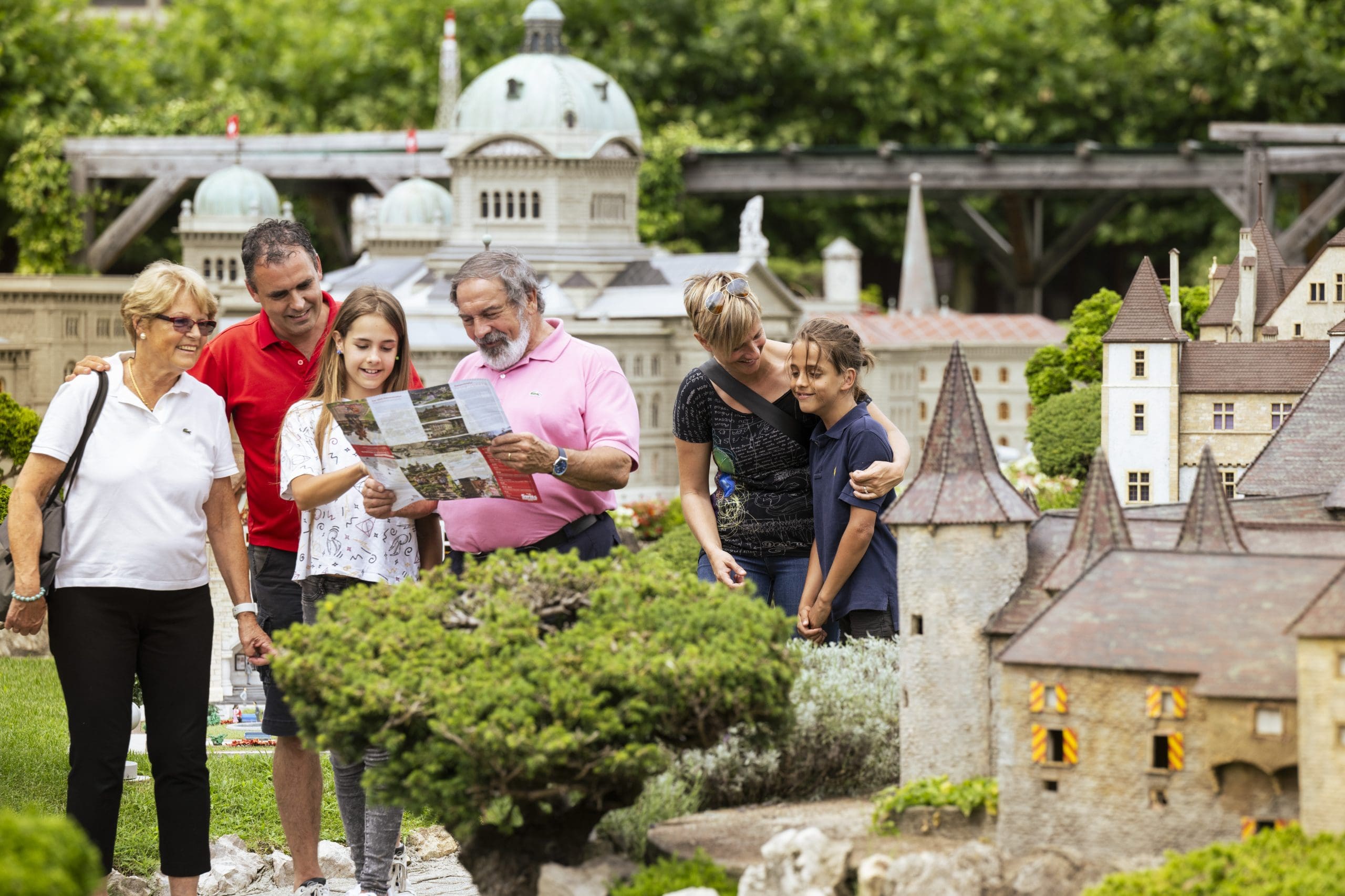 Melide: Swiss miniature family